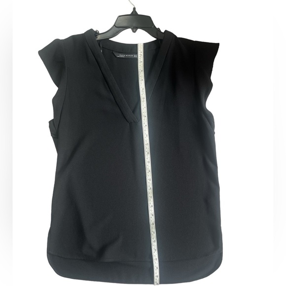 Zara Women’s Black V-Neck Ruffle Short Sleeve Top Black Medium - Picture 4 of 6